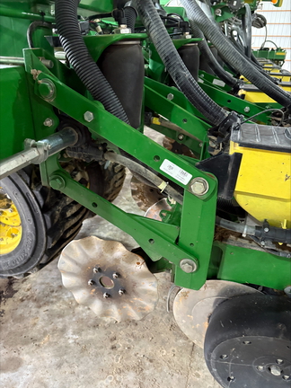 2011 John Deere DB60 Planter