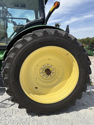 2011 John Deere 8320R Tractor