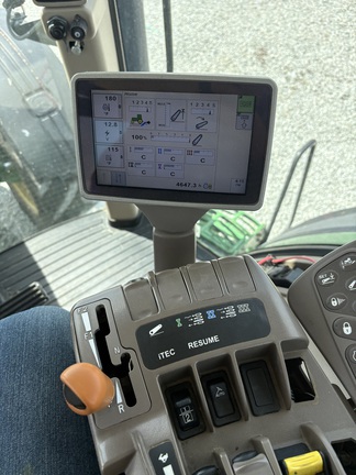 2011 John Deere 8320R Tractor