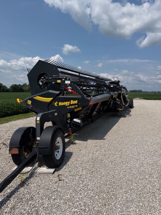 2021 Honey Bee AFS40 Header Combine
