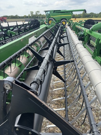 2010 John Deere 635F Header Combine