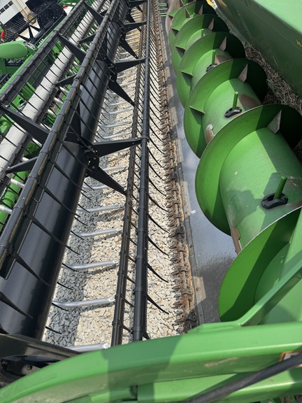 2010 John Deere 635F Header Combine