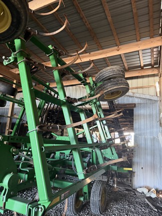 2012 John Deere 2210 Field Cultivator