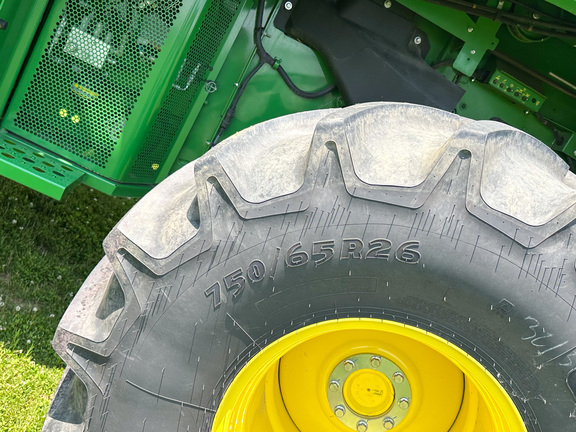 2022 John Deere S770 Combine