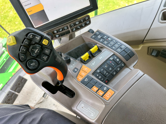 2022 John Deere S770 Combine