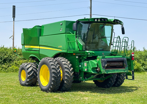 2022 John Deere S770 Combine