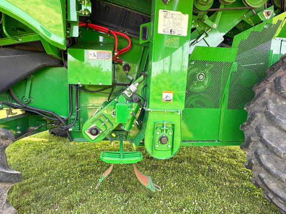 2022 John Deere S770 Combine