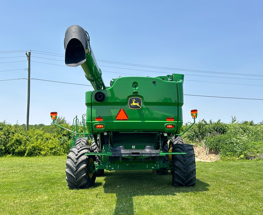 2022 John Deere S770 Combine