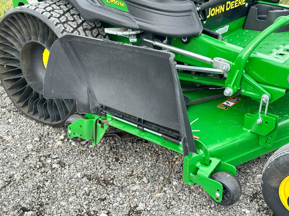 2023 John Deere Z950M Mower/Zero Turn