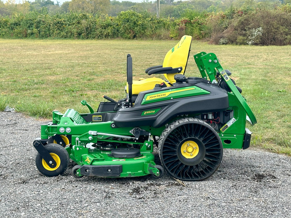 2023 John Deere Z950M Mower/Zero Turn