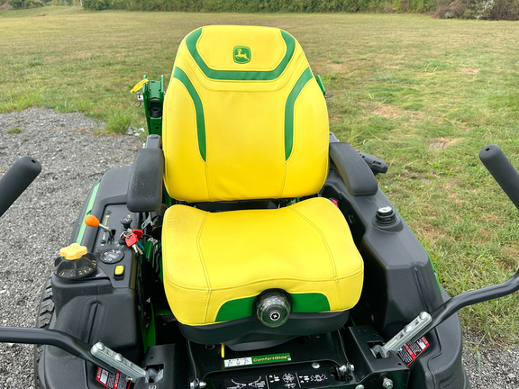 2023 John Deere Z950M Mower/Zero Turn