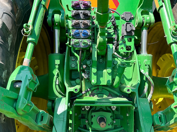 2014 John Deere 8285R Tractor