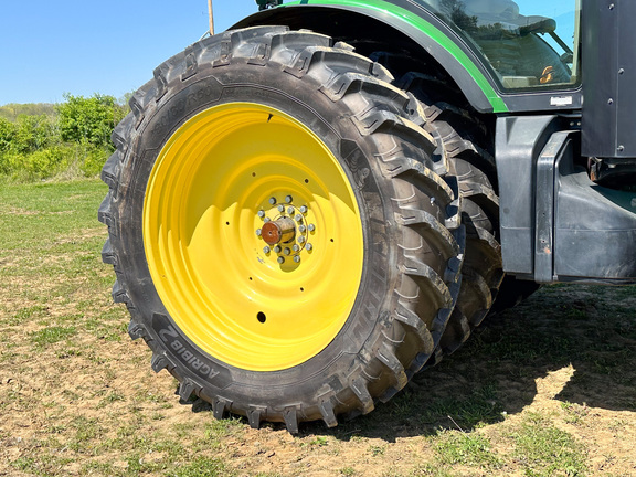 2014 John Deere 8285R Tractor