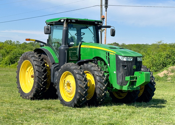 2014 John Deere 8285R Tractor