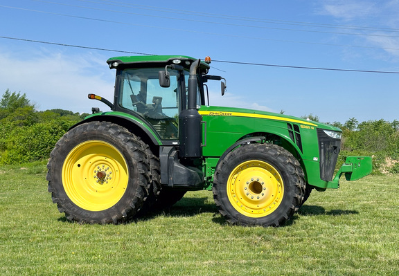 2014 John Deere 8285R Tractor