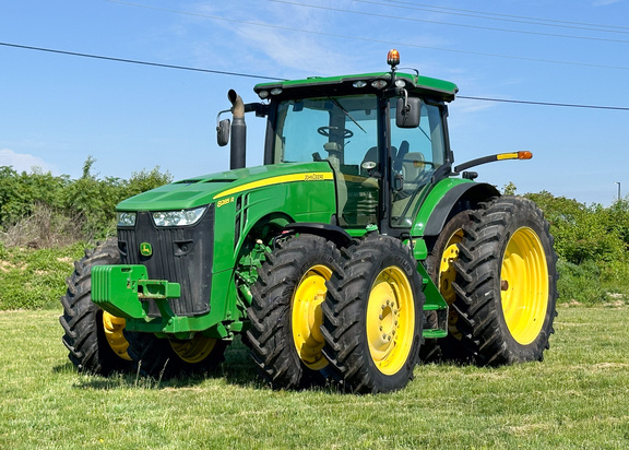 2014 John Deere 8285R Tractor