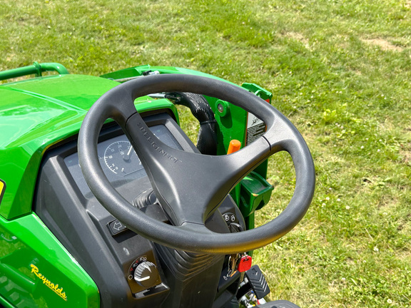 2024 John Deere 1025R Tractor Compact