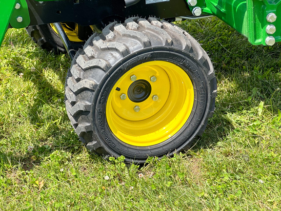 2024 John Deere 1025R Tractor Compact