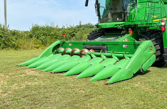 2014 John Deere 608C Header Corn Head