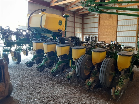 2022 John Deere 1775NT Planter