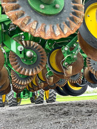 2022 John Deere 1775NT Planter