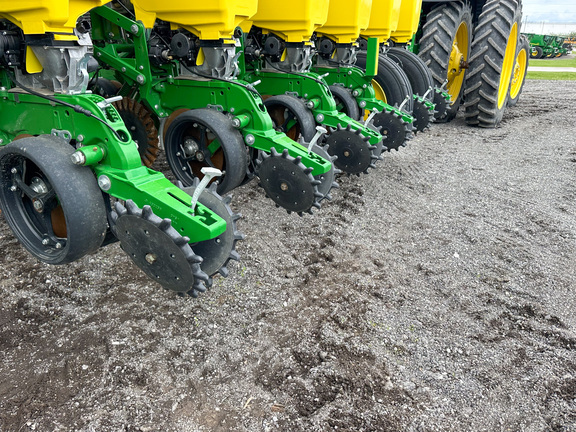 2022 John Deere 1775NT Planter