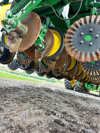 2022 John Deere 1775NT Planter