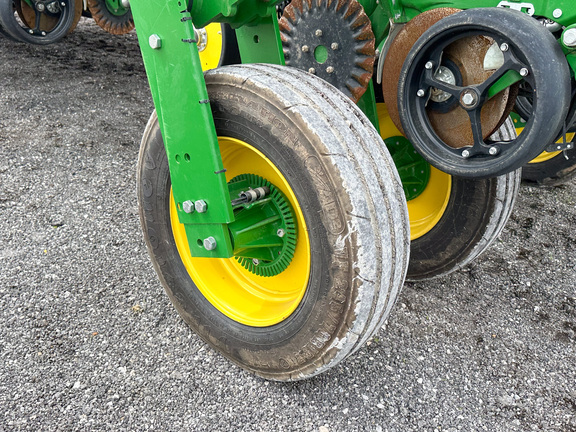 2022 John Deere 1775NT Planter