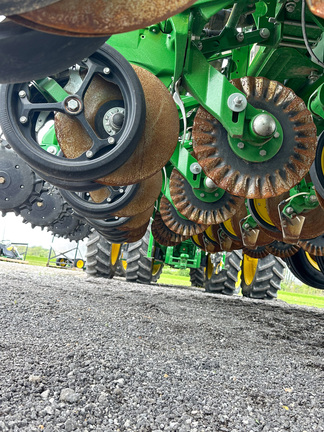2022 John Deere 1775NT Planter