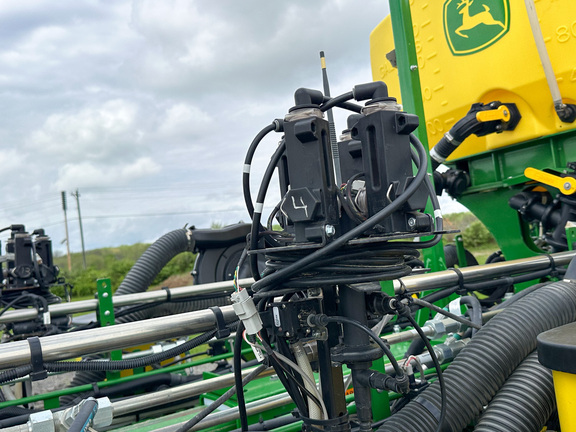 2022 John Deere 1775NT Planter