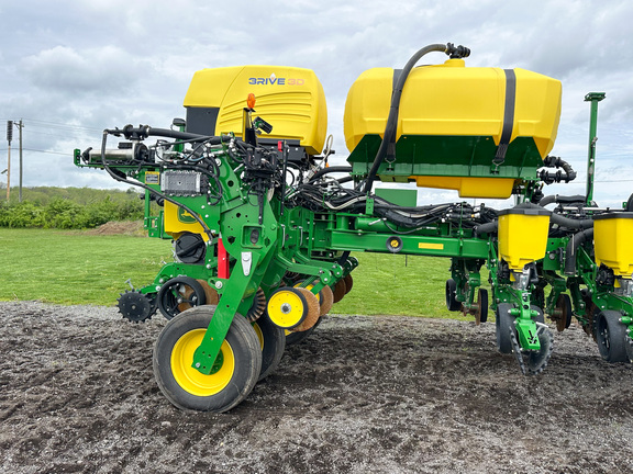 2022 John Deere 1775NT Planter