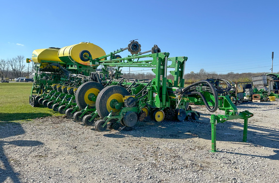 2019 John Deere 1775NT Planter