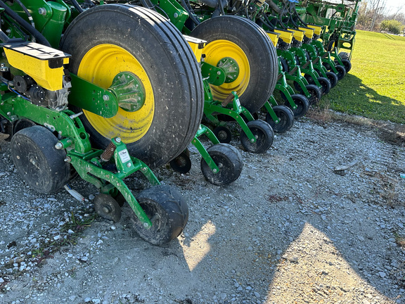 2019 John Deere 1775NT Planter