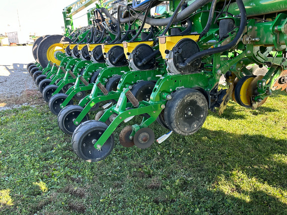 2019 John Deere 1775NT Planter