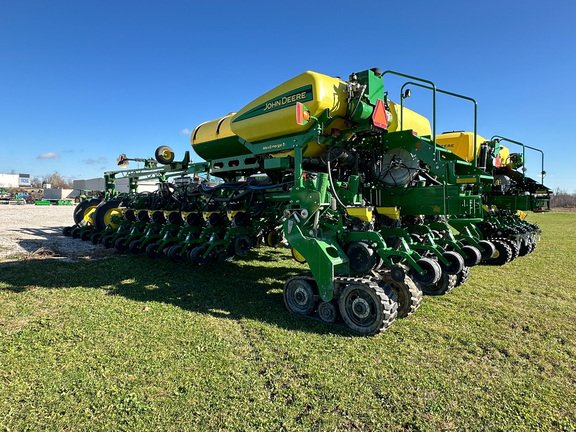 2019 John Deere 1775NT Planter