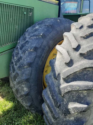 1990 John Deere 8560 Tractor 4WD