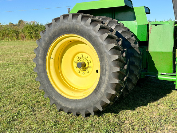 1990 John Deere 8560 Tractor 4WD