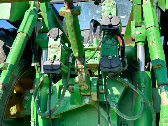 1990 John Deere 8560 Tractor 4WD