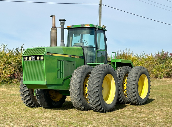 1990 John Deere 8560 Tractor 4WD