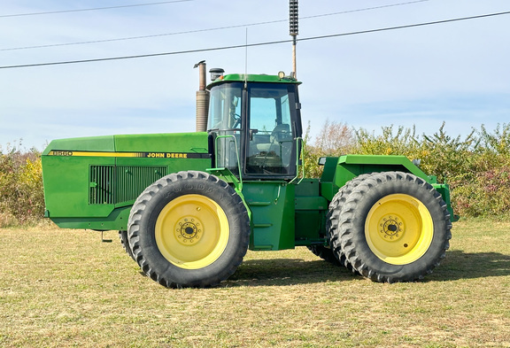 1990 John Deere 8560 Tractor 4WD