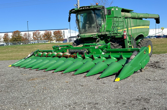 2021 John Deere C12F Header Corn Head