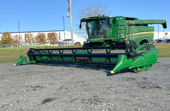 2012 John Deere 635FD Header Combine