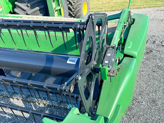 2012 John Deere 635FD Header Combine