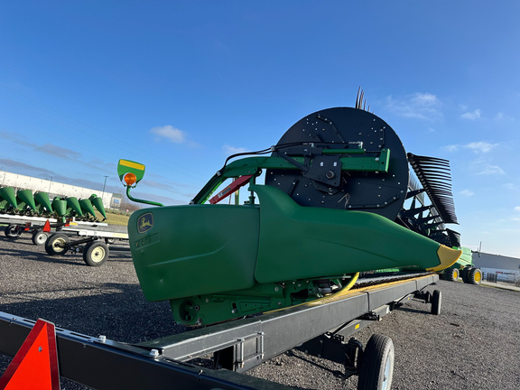 2017 John Deere 640FD Header Combine