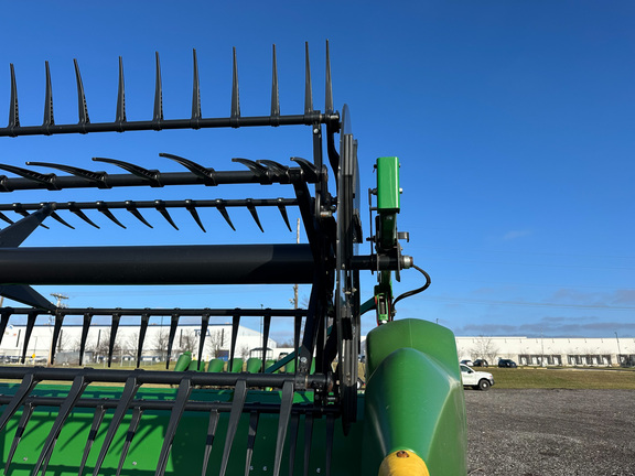 2017 John Deere 640FD Header Combine