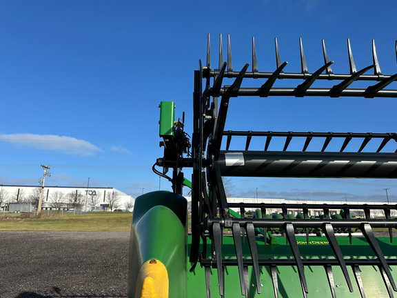 2017 John Deere 640FD Header Combine