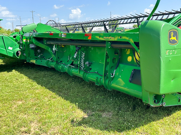 2017 John Deere 640FD Header Combine