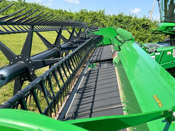 2017 John Deere 640FD Header Combine