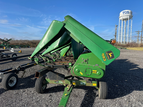 1998 John Deere 893 Header Corn Head