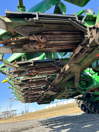 1998 John Deere 893 Header Corn Head